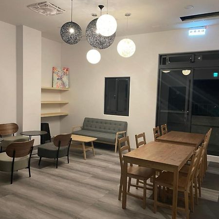 One Night Hostel Yilan Экстерьер фото