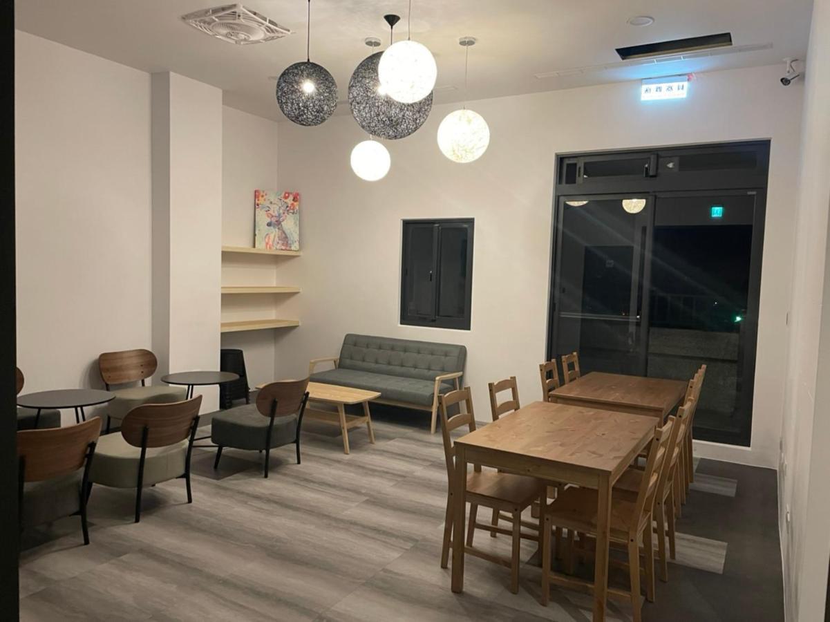 One Night Hostel Yilan Экстерьер фото